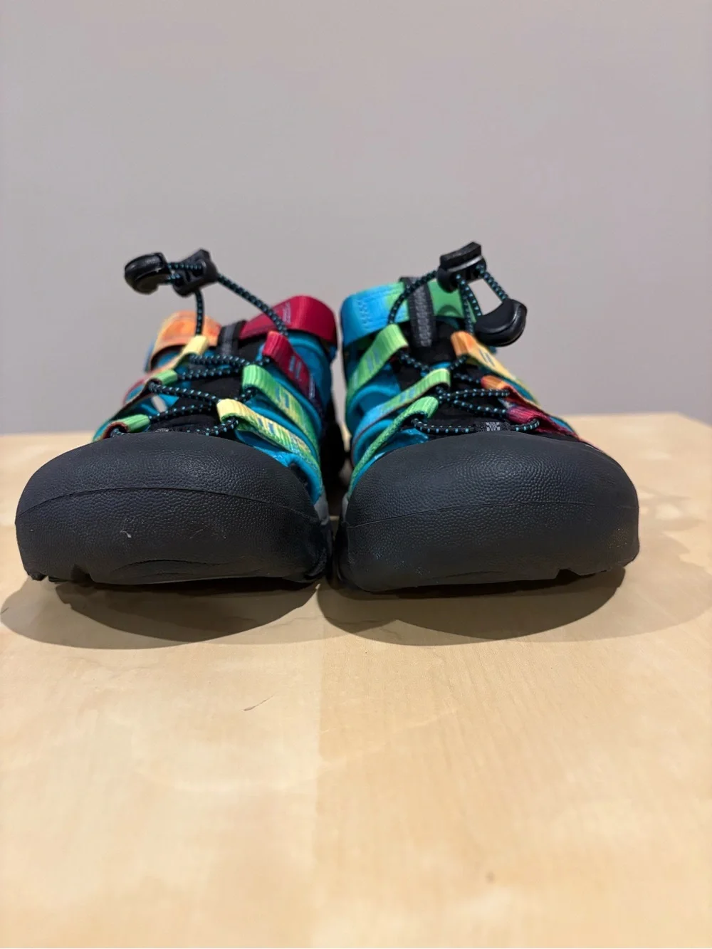 KEEN Newport H2 Big Kids Rainbow Tie Die Closed Toe Sandals size 5 - Picture 4 of 9